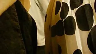 YAPAY PENİS İLE OYNUYOR bedava erotik porno film